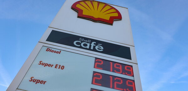 Steigende Spritpreise: CDU und CSU fordern neues Entlastungspaket für Autofahrer