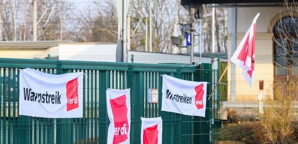 Warnstreiks bei Bussen und Bahnen: Das sind die Folgen für Bayern