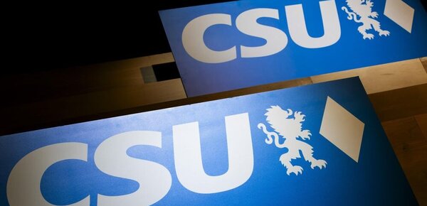 CSU-Parteitag: Klare Kante gegen AfD und Linkspartei 