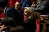 Nach Ausschreitungen: Le Pen legt in Umfrage für Präsidentschaft zu