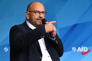 "Hat sich '33 eingemischt" - Bayerns AfD-Chef Protschka kritisiert Kirche