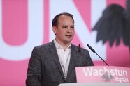 Nach Riesenpanne bei Stichwahl: Matthias Fischbach ist neuer Landesvorsitzender der FDP Bayern