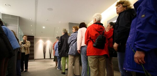 Landtag für mehr Frauentoiletten bei Veranstaltungen
