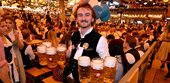 "Die Wiesn ist kein Ort für politische Agitation": Wiesn-Zwist und Ohrfeige in Stadtratsboxe - OB entzieht Liinken ihren Tisch