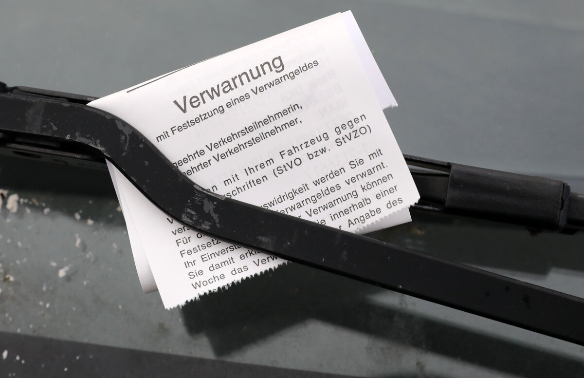 E-Autos fahren in Bayern künftig ungestraft ohne Umweltplakette in