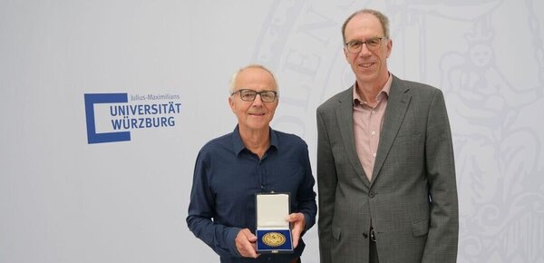 Der Würzburger Nobelpreisträger Nagel feiert Party in Neapel