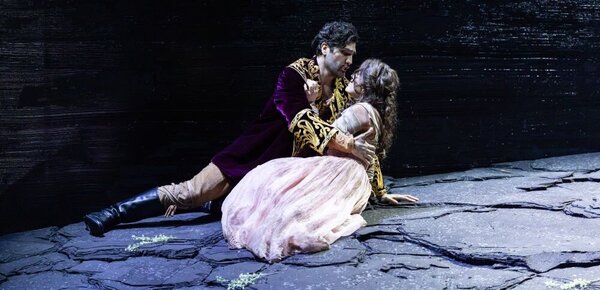 Staatsoper: Kostümschinken mit starkem Soundtrack