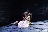 Staatsoper: Kostümschinken mit starkem Soundtrack