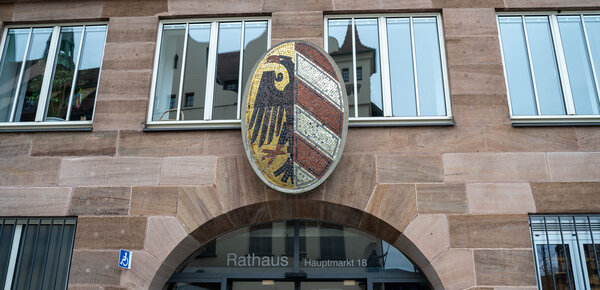 Kein Herz für Abweichler: In Nürnberg spaltet sich die Grünen-Stadtratsfraktion auf, in Bamberg die CSU-Fraktion