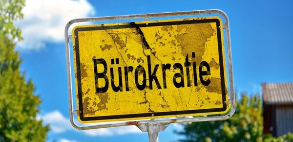 "Ängste vor Job- oder Bedeutungsverlust nehmen" - Bürokratieexperte Christoph Giehl im BSZ-Interview