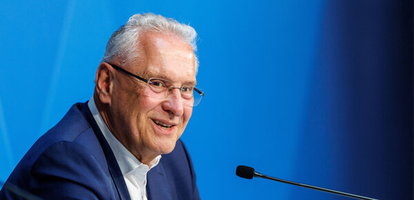 Innenminister Herrmann: Mein Glaube gibt mir in schweren Zeiten Halt 