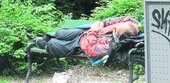 Gewalt gegen Wohnungslose: Angepöbelt, geschlagen und angezündet