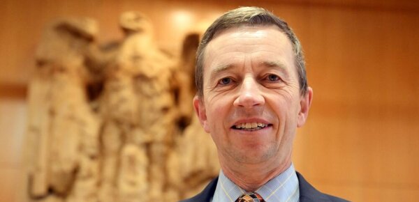 'Staatstragende Reformpartei': Parteigründer Lucke fordert Neuausrichtung der AfD