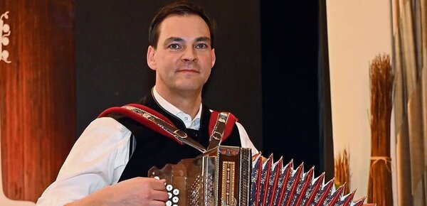 Vom Wirtsbua zum Stimmenkönig - Unter allen Landratskandidaten in Bayern schnitt Sebastian Gruber (CSU) im Landkreis Freyung-Grafenau am besten ab