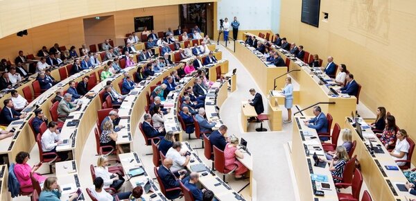 Haushalt: Grüne und SPD fordern zusätzliche Milliardenausgaben