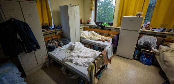 Weniger Geflüchtete, weniger Plätze: Bayern baut Unterkünfte zurück