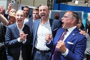 Erste Hochrechnungen: AfD kommt auf 44,1 bis 44,5 Prozent
