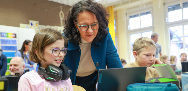 Ärger über Einstellungsstopp: SPD will mehr Stellen