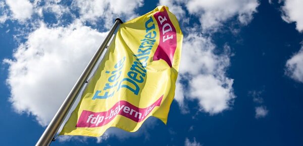 Krisengeschüttelte Bayern-FDP sucht neuen Landeschef