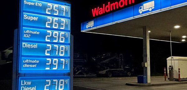 An den Tankstellen könnte es etwas günstiger werden