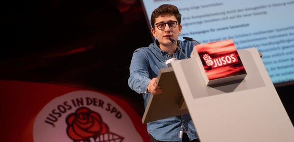 Juso-Chef fordert Merz zu Übergewinnsteuer auf