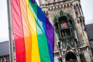 Regenbogenflaggen spalten die Gemüter