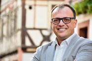 Vom Hauptkommissar zum Bürgermeister: Der 41-jährige Ex-Mordermittler Marcel Walter (CSU) ist seit Juli Rathauschef im fränkischen Thüngersheim 