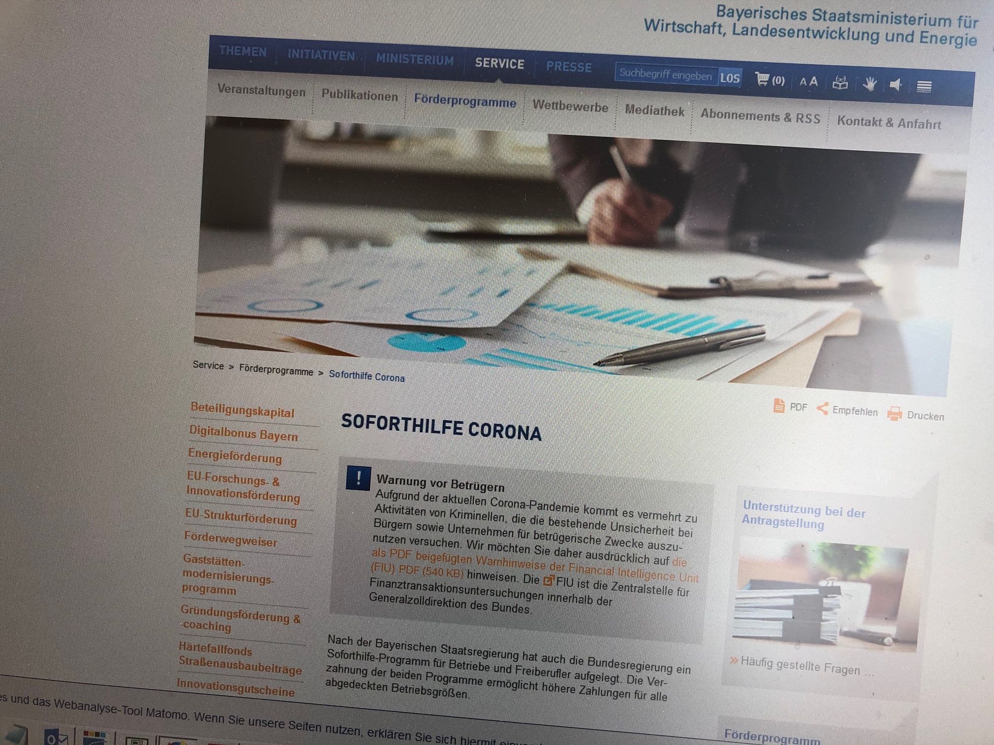 Corona Krise Bis Zu 1000 Euro Im Monat Kunstler Konnen Jetzt