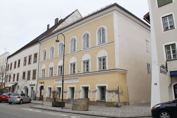 Hitlers Geburtshaus Gehort Jetzt Dem Staat
